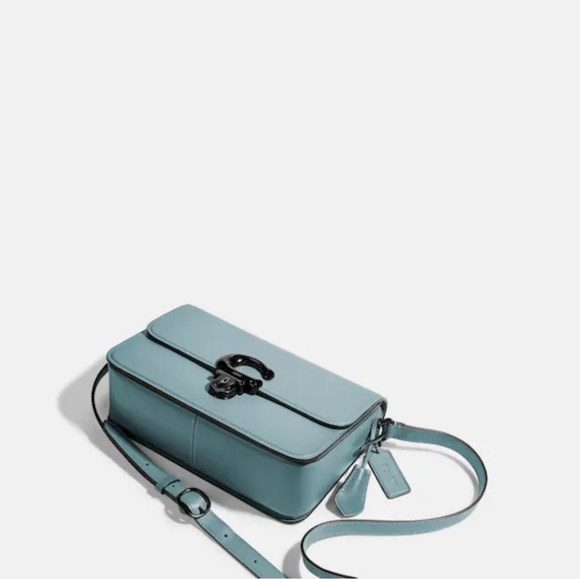 New! Studio Shoulder Bag - Picture 5 of 14